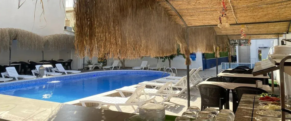 Tropicana Hotel