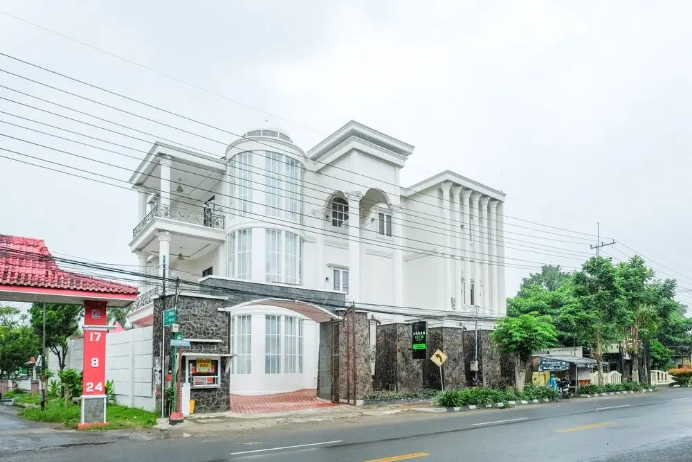 Urbanview Hotel Trisna Tulungagung
