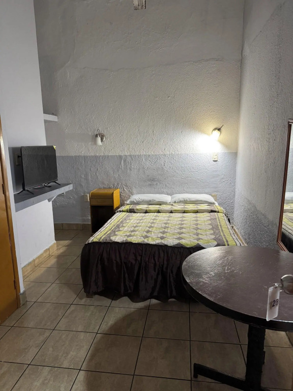 Hotel Morales Inn