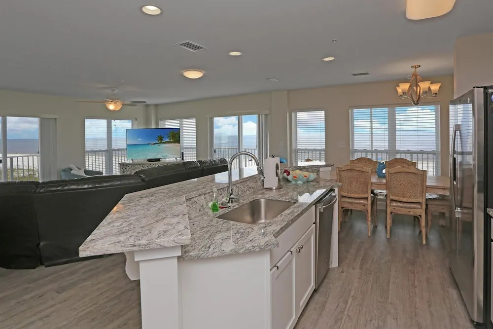 Surfside 16