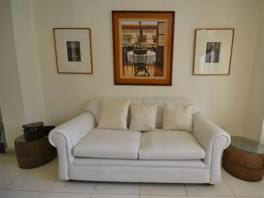 Transit Guest House