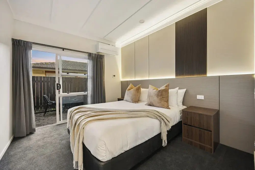 Aroha Motel & Apartments
