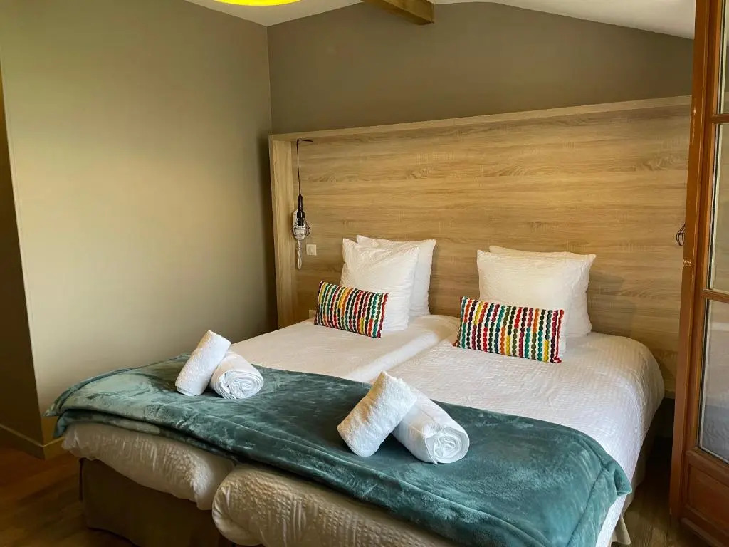 Hotel Mendionde