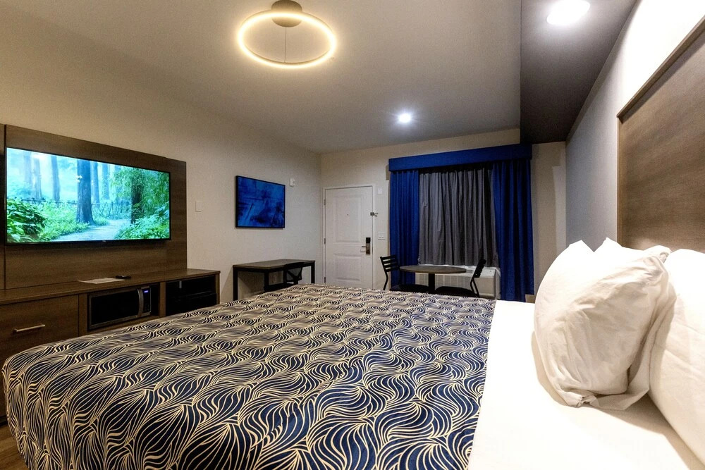 Palace Inn Blue Edgebrook