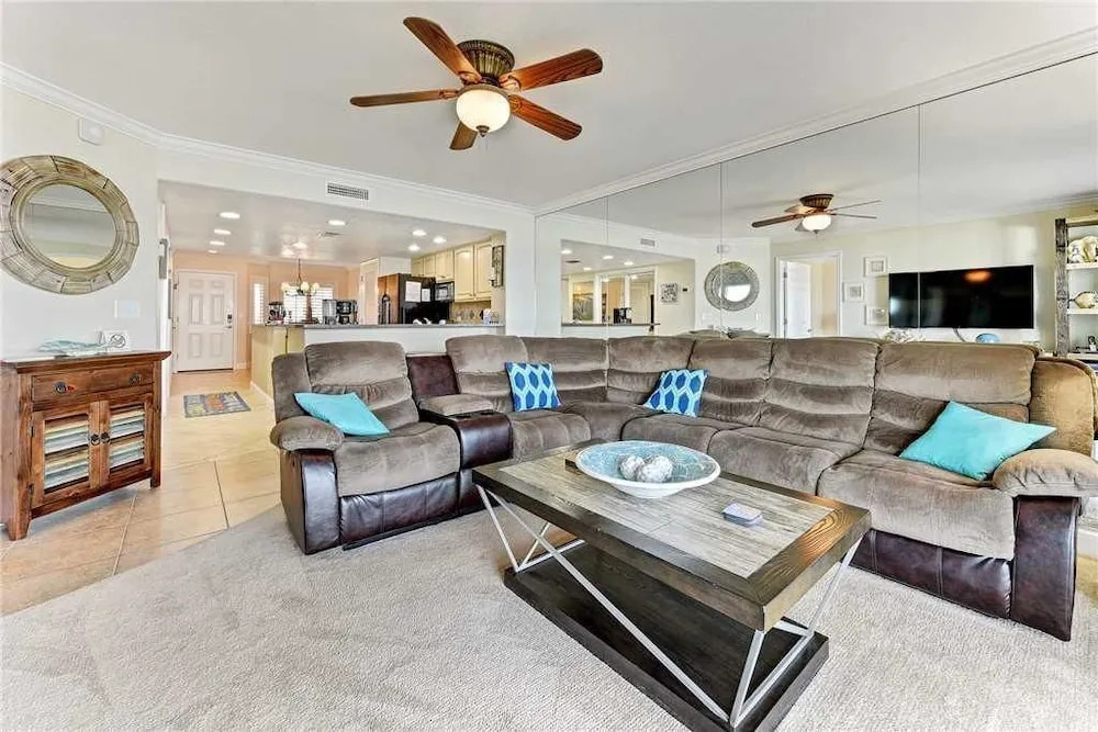 Windjammer 214 - Two Bedroom Condo