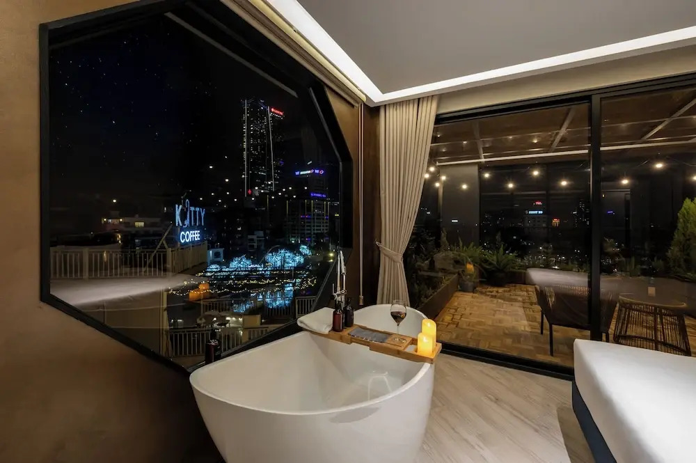iRest Signature Ba Dinh Lakeside