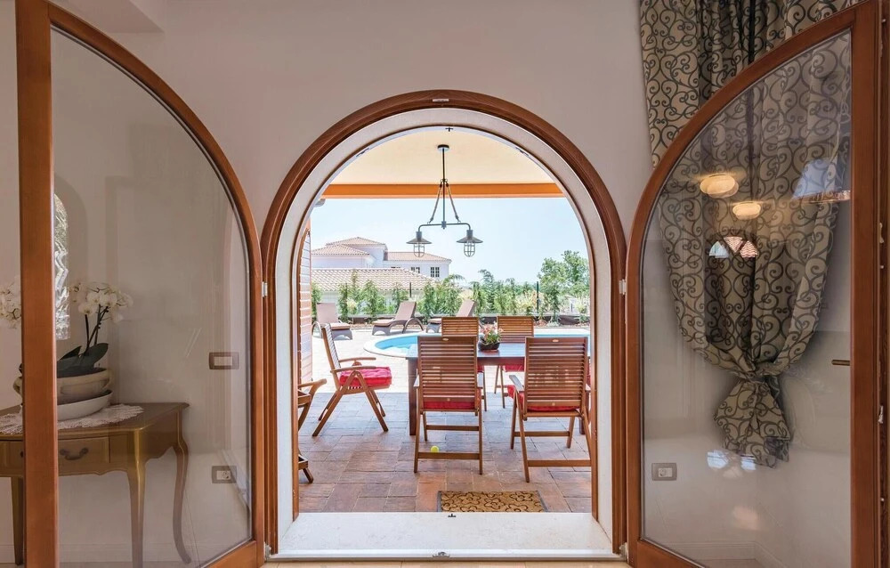 Stunning Home in Vabriga With Wifi and 3 Bedrooms