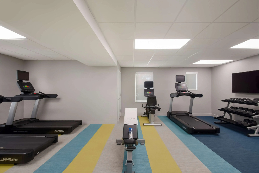 Sonesta Simply Suites Falls Church