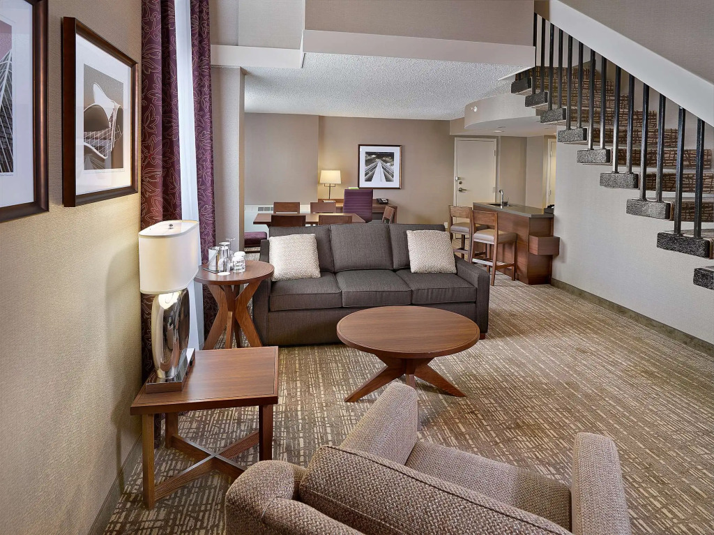 DoubleTree by Hilton West Edmonton
