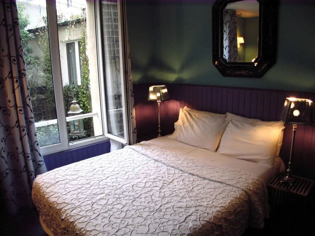 Walled off Hotel Paris