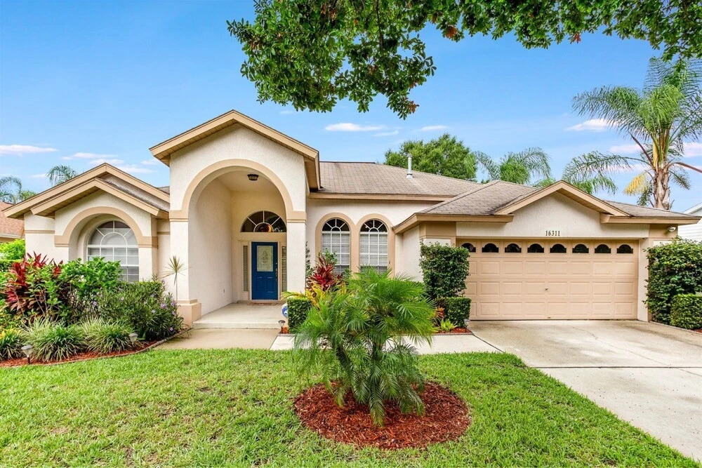 Stunning 4 Bed, 3 Bath Villa With Southwest Facing Pool and spa - 503