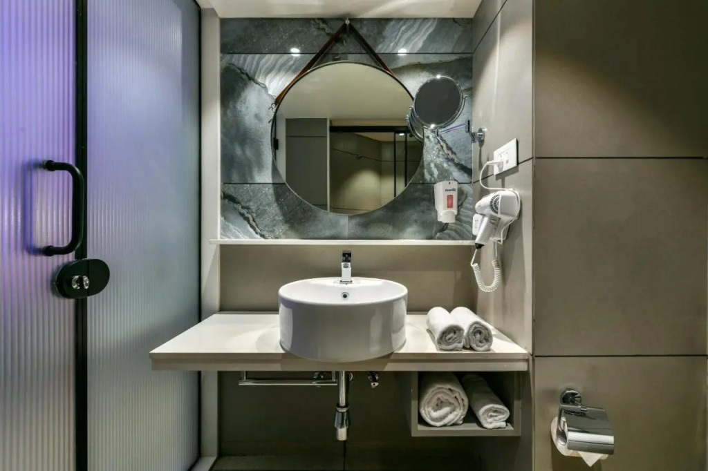 Indie Stays, BKC