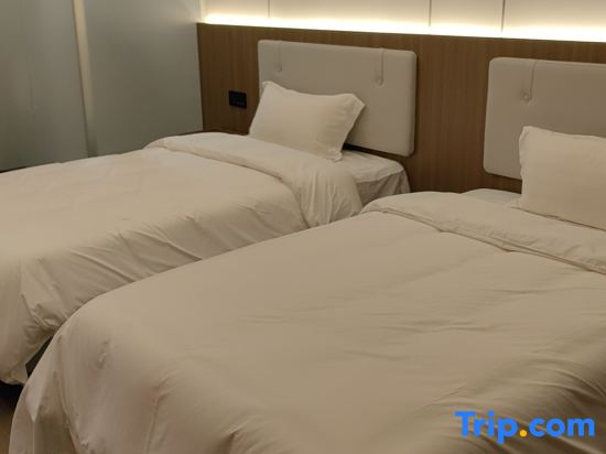 Taizhou Chaoran Pavilion Hotel