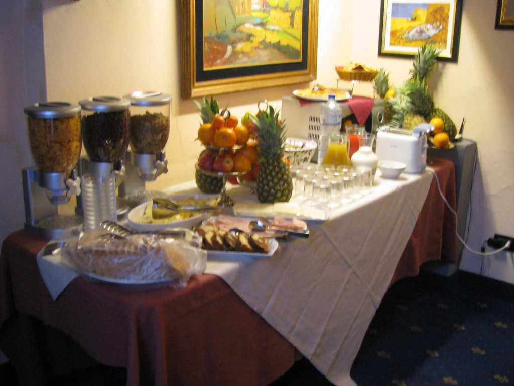 Hotel Enza