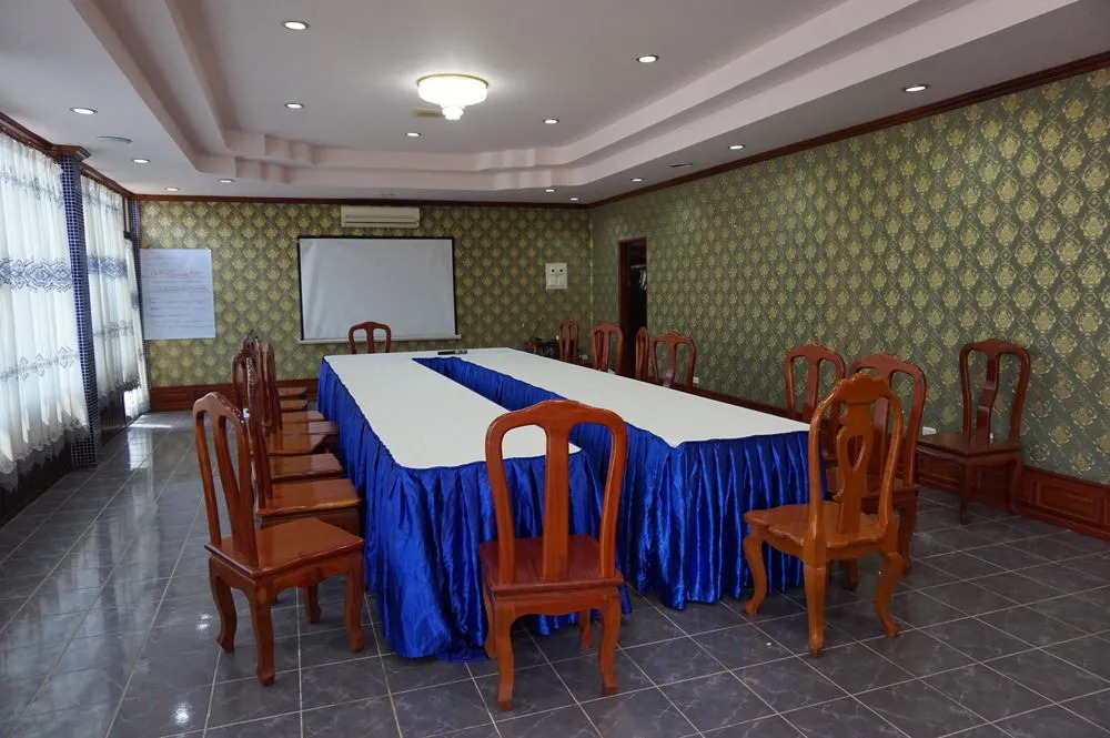 Phonepaseud Hotel