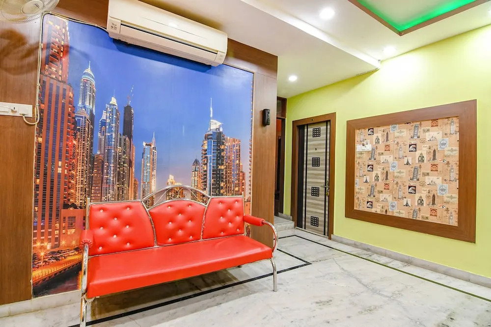 FabHotel Nest