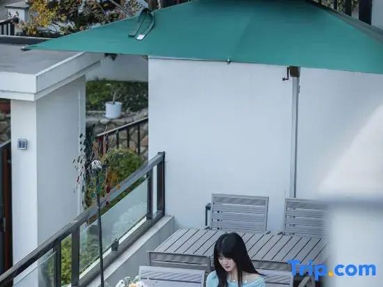 Zhuman ZELIN·Pool Holiday Meishu (Anji Yunshang Grassland Store)
