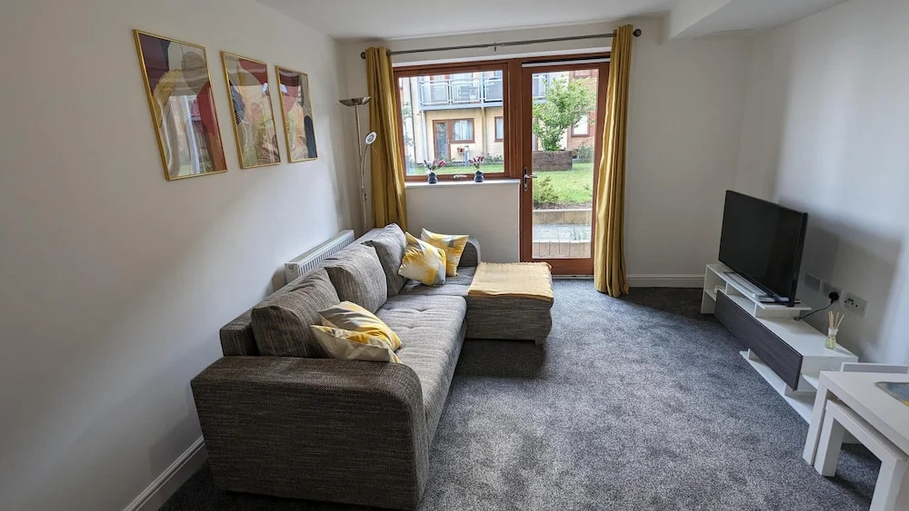 Greenhithe Flat-kent- 20 Mins to London-petsok