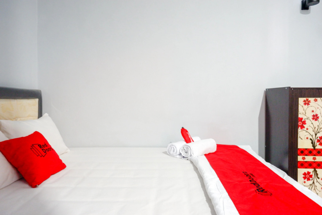 RedDoorz @ Hotel Grand Aulia Majene