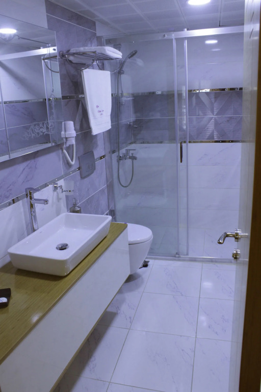 Know Hotel & Hostel