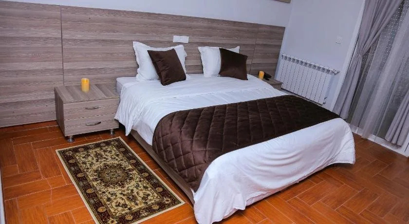 L'Escale Hotel