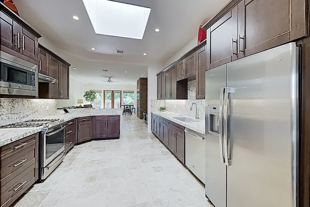 New Listing! La Quinta New-Build w/ Mountain Views home