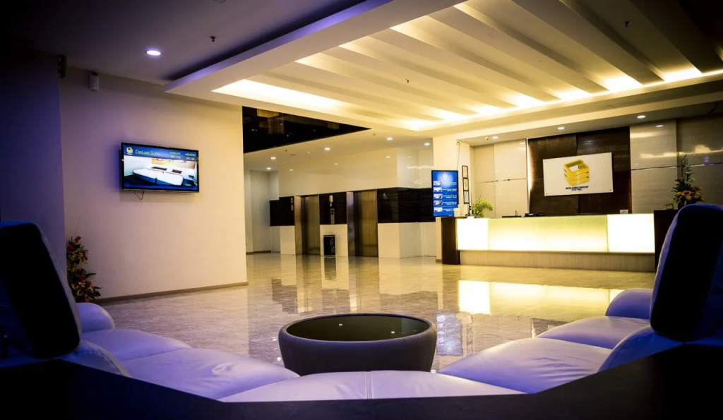 Swing & Pillows - Golden Roof Hotel Ampang, Ipoh