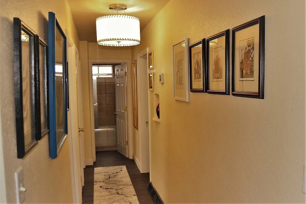 The Gateway - a Beautiful Relaxing Three Bedrooms Apartment