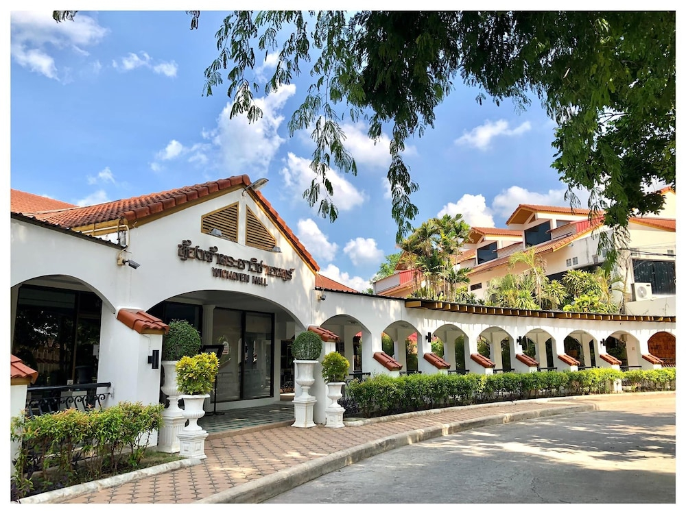Dad D Resort by Lopburi Inn Resort