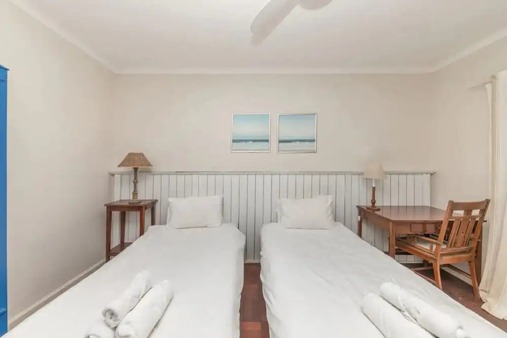 Tropical 1BD Hideaway Near Queens Beach, Fresnaye!