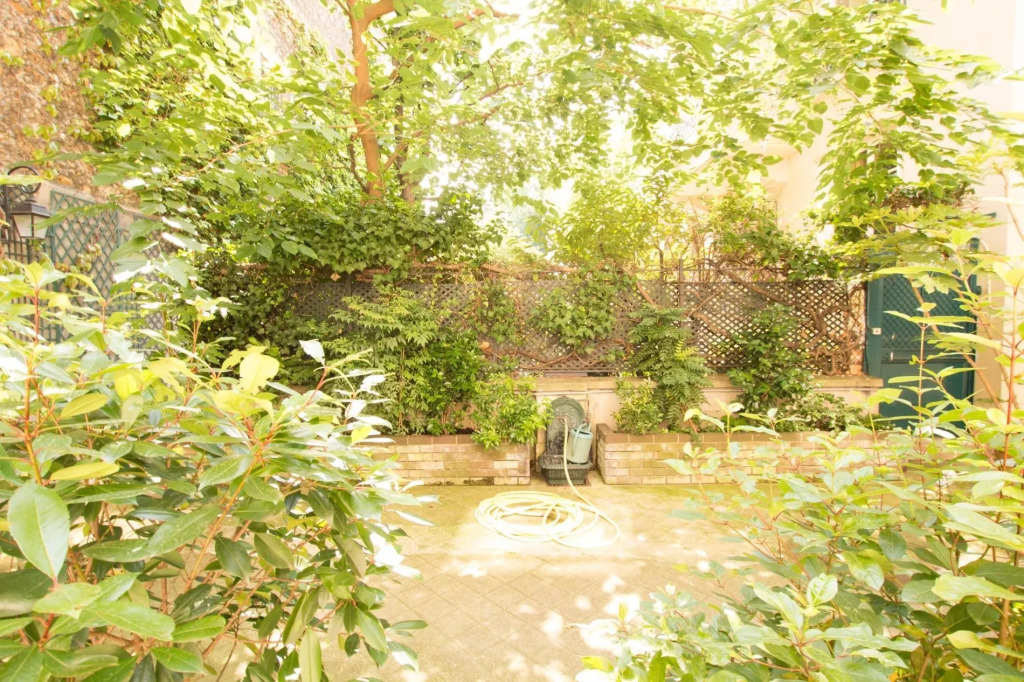 Luxembourg Assas
