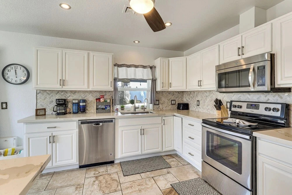 Desert Retreat Near Lake Havasu w/ Backyard Oasis