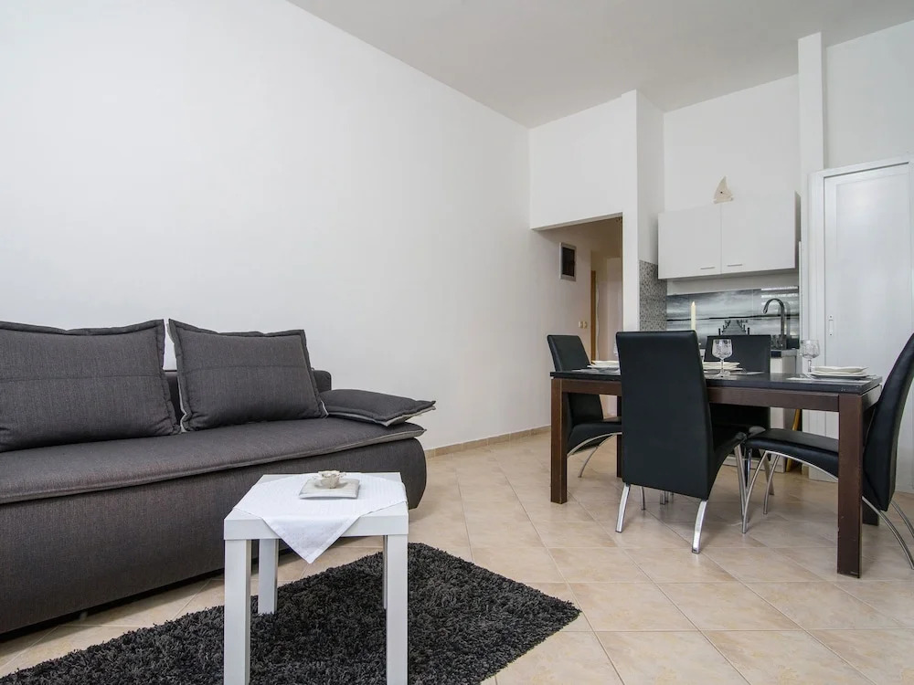 Apartments Adria