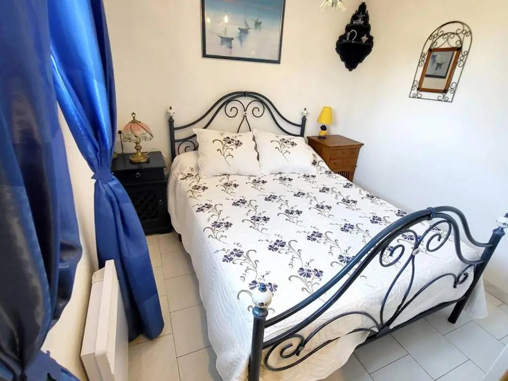 Appartement Six-Fours-les-Plages, 2 pièces, 4 personnes - FR-1-316-91