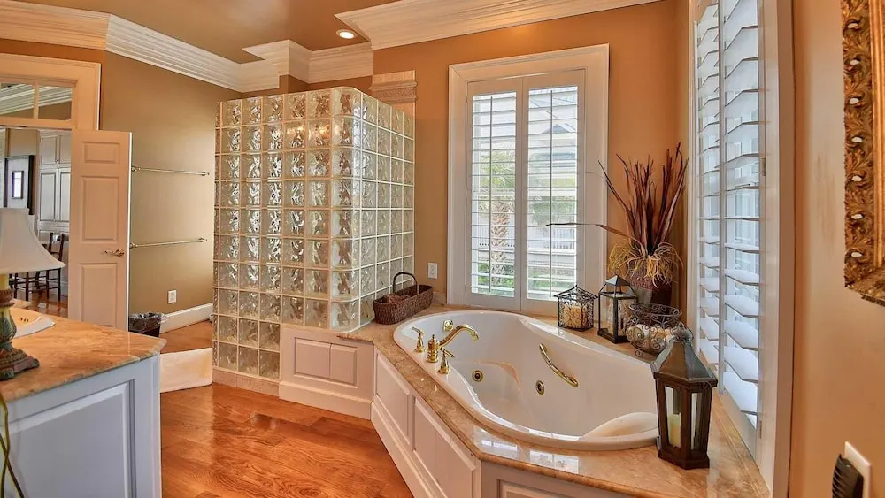 105 Endless View 8 Br Home by RedAwning