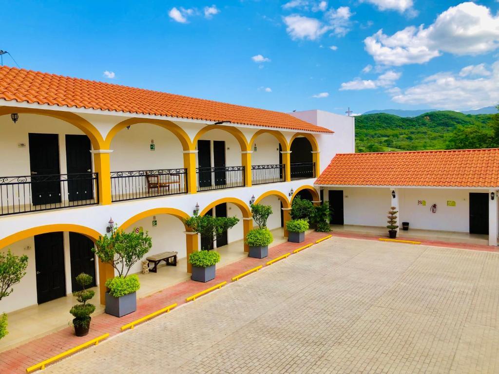 Casa Blanca Hotel