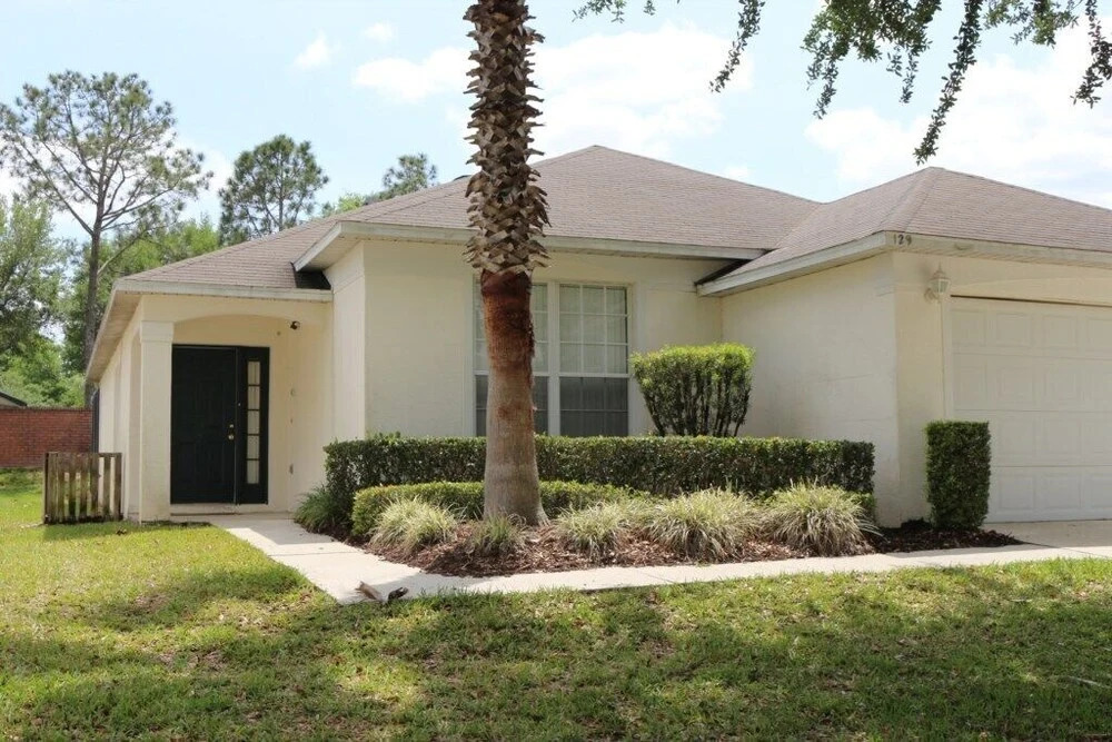 Tm001or 4 Bedroom Home by Redawning