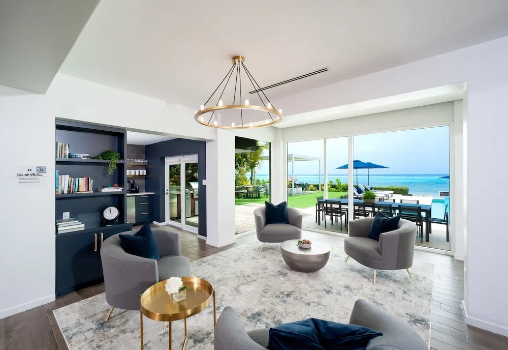 Black Urchin Boutique Resort