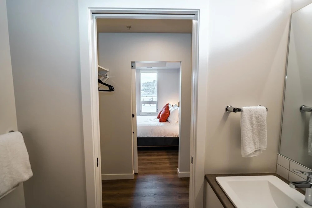 Gorgeous Modern Downtown Condo