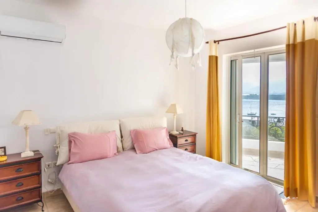 Porto sea view house - 15min from Athens airport - AC - WIFI - PARKING
