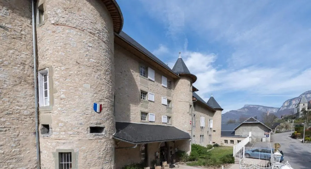 Château des Comtes de Challes