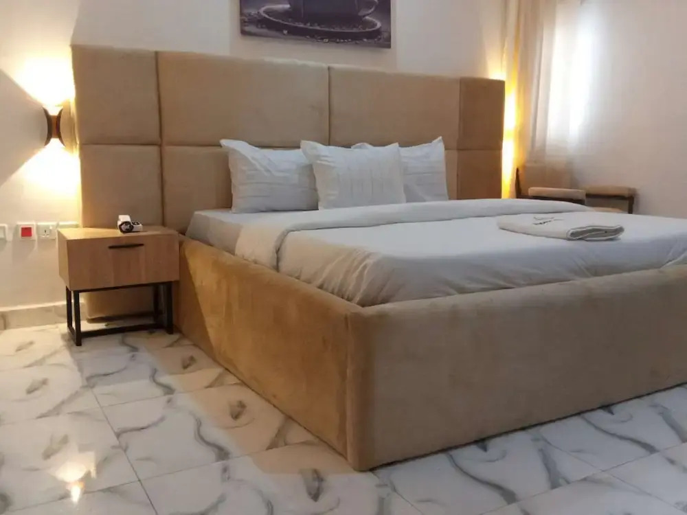 Hotel Padelia and Apartment