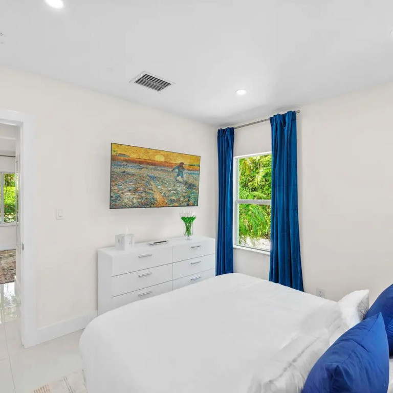 Uhost AI Stylish 1BR Bright Space w Patio