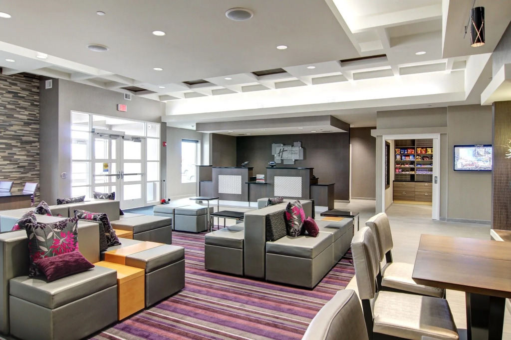 Holiday Inn Express Fargo SW - I-94 Medical Center by IHG