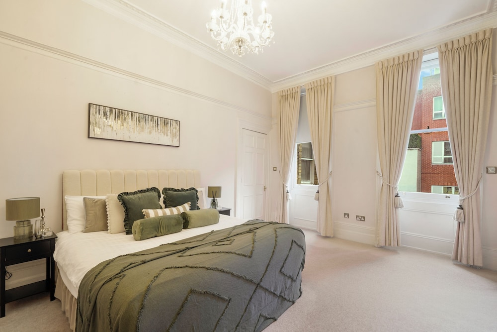 Hertford Flat 8