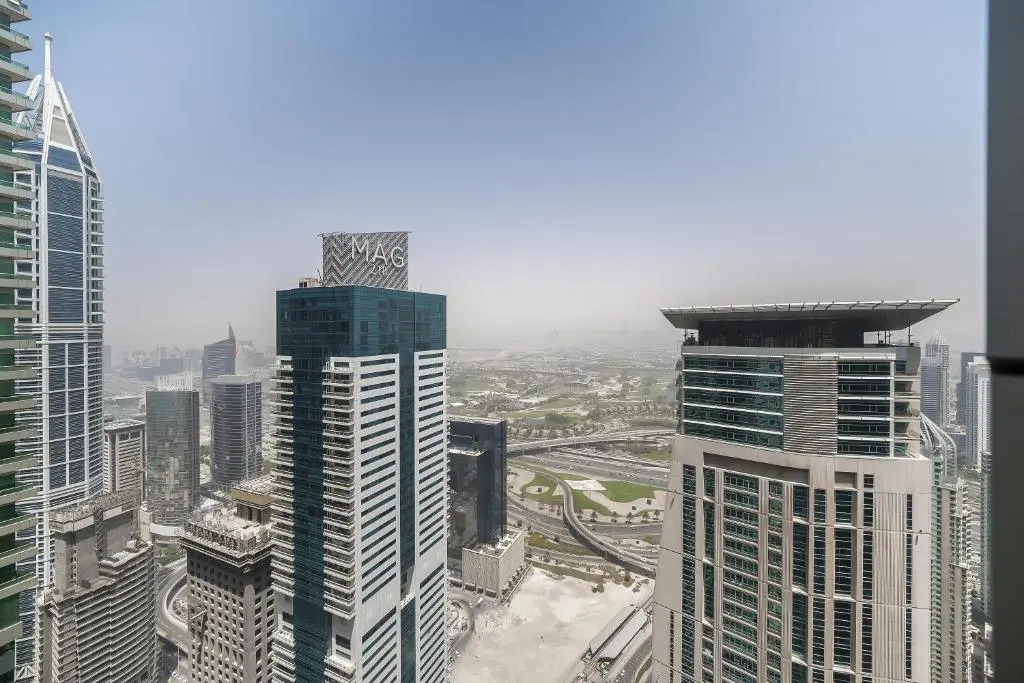 HiGuests - Luxury Apartment, 10-min Walk to Dubai Harbor