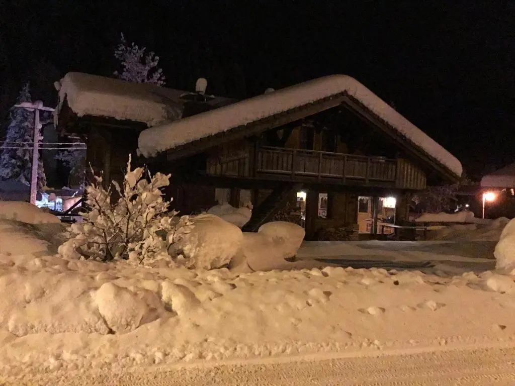 Bed and Breakfast Chalet Manava