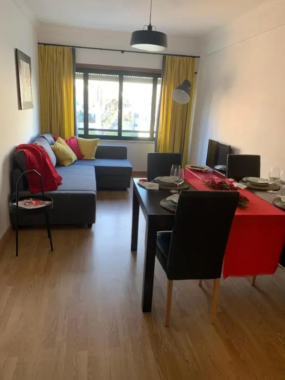 Carcavelos Cozy Lisboa/Cascais/Sintra 5PAX
