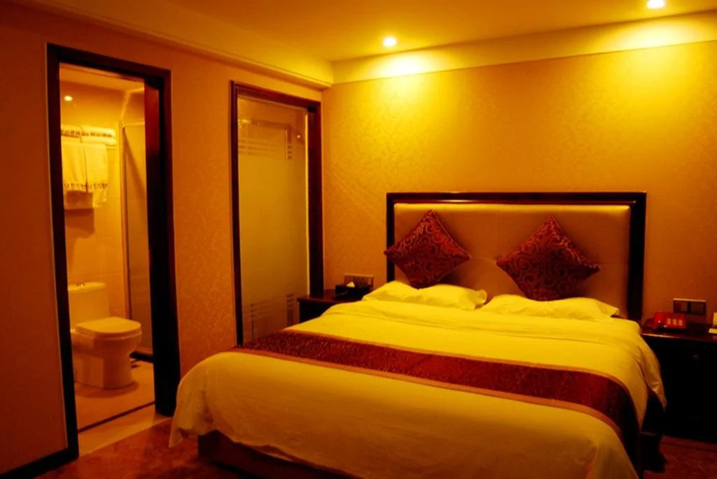Luzhou Sotelinn Century Hotel