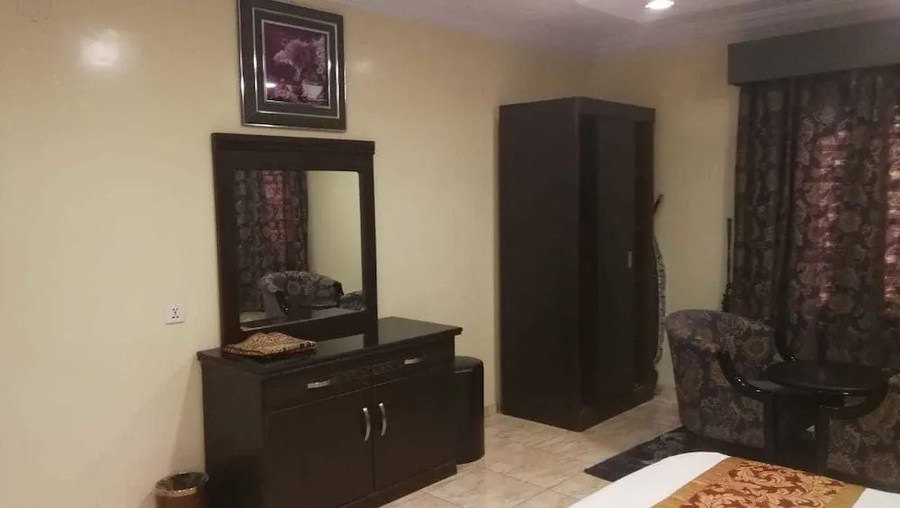 Saad Palace Serviced Apartments, Al Rabwa 2